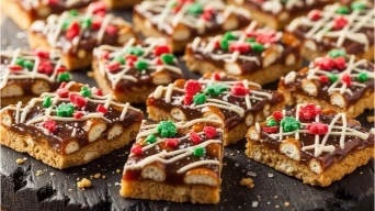 gluten-free Christmas crack with chocolate